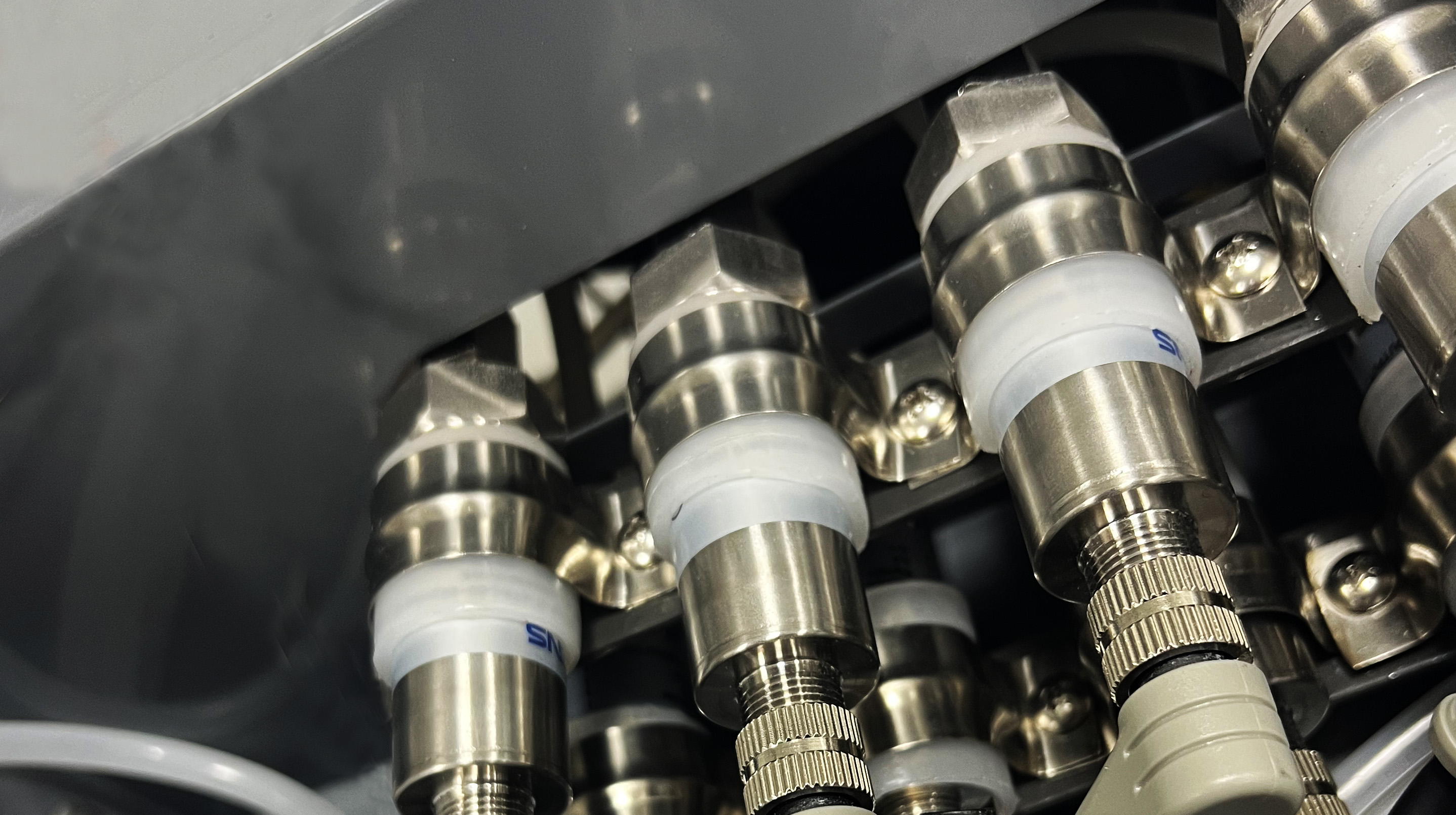 Application of NS-PT10 Series High-Purity Pressure Transmitters in Specialty Gas Delivery Systems(图1)